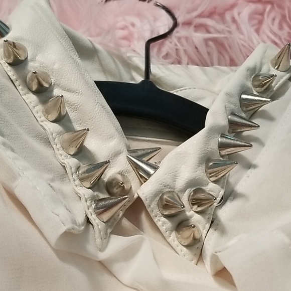 Unif sheer spiked shirt - Picture 6 of 7